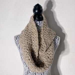5/$25 Handmade Beige Crochet Knit Infinity Scarf